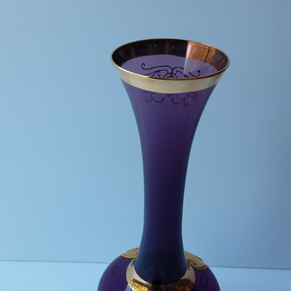 Vtg Ucagco Purple Amethyst Raised Enamel Gold Gilt Floral Single Bud Flute Vase - Picture 5 of 11